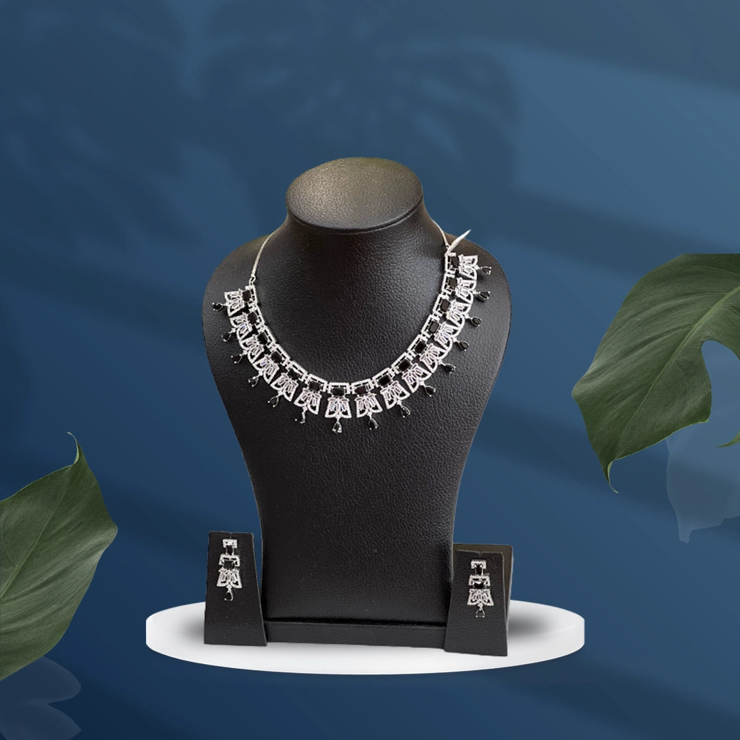 Midnight Noir Art-Deco Choker Set