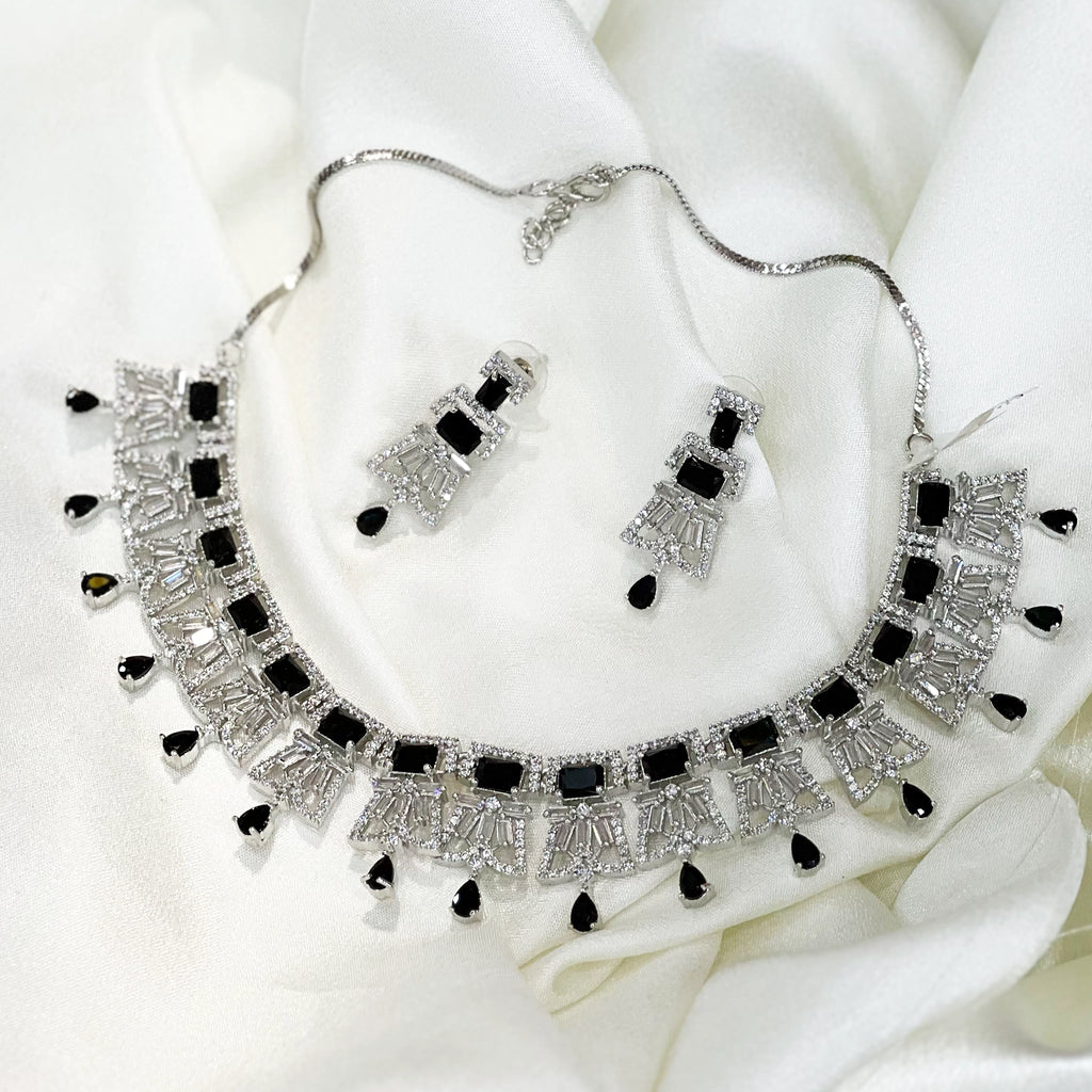 Midnight Noir Art-Deco Choker Set