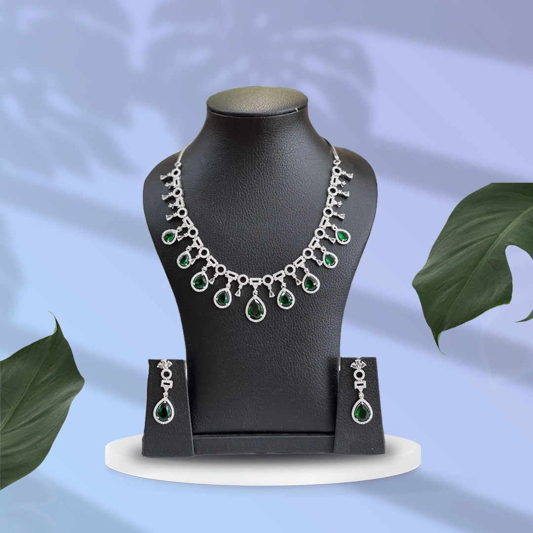 Royal Emerald Pear-Drop Choker Set