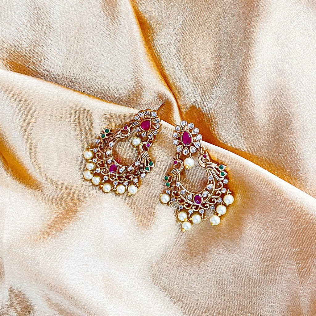 Imitation Earrings Emerald Stones Simple Model